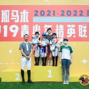 唐雅辰：我对流星说 我们拿了两次第二 这次努力拿个第一吧