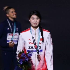 张雨霏：难忘16枪磨砺 唐钱婷：还能游得更快