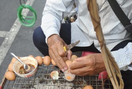 虽然还是不太理解泰国鸡蛋为什么喜欢这么半生不熟😂