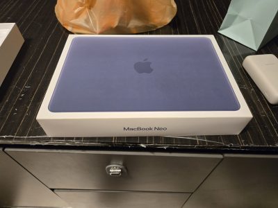 出售:MacBook Neo