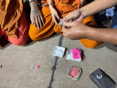 泰国寺庙涉毒案扩大：4名僧侣被捕，近5万粒冰毒曝光