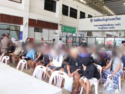 老挝遣返92名泰国人！15人身背逮捕令，涉多项犯罪案件