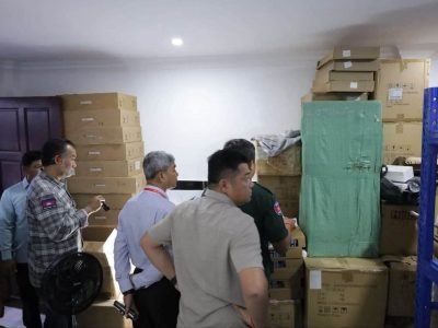 柴桢省突查巴域住宅！查获579台电脑及525部手机