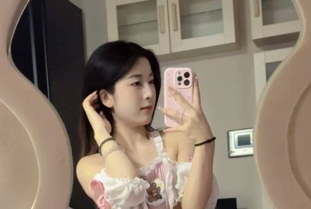 18岁妹妹，聊天也很温柔，喜欢打和平精英嘿嘿。