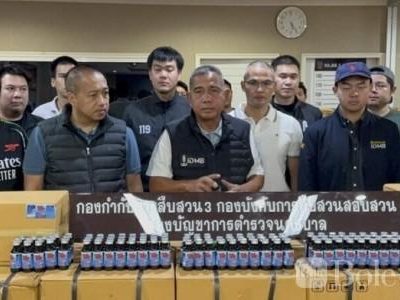 曼谷突查货物分拨点，查获超2万瓶假冒抗过敏糖浆