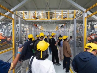 比亚迪泰国迎来第10万辆新能源汽车，罗勇工厂产能持续扩大