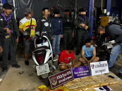 1. 6万粒毒品藏在轮胎店！泰国警方抓2人，主要嫌疑人逃脱