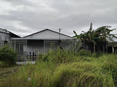 中国人频繁出入？七星海一处仓库遭警方突查