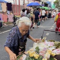 勇闯曼谷local早市Soi Prachum Market
