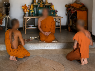泰国寺庙突击尿检！14名僧侣中3人涉毒，房间还搜出冰毒