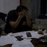 从10万存款到负债几十万，我把两个家庭都害了