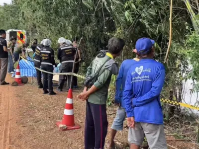 泰国河边惊现无名尸！遗体严重烧焦，身上缠着多圈铁丝