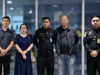中国男子涉嫌航班上盗窃乘客财物，抵达雅加达后被拒绝入境 ...