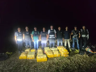 9个麻袋藏217万颗冰毒！泰国警方清莱查获大批毒品