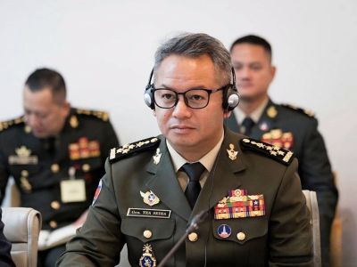 柬埔寨防长狄西哈赴华，将与中国防长董军会谈