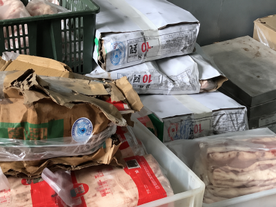 菲律宾查获1.9吨疑似走私中国肉品，5人被拘调查