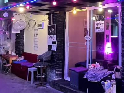 曼谷Soi 33平价色情按摩店整理：Yummy Massage S33，最低1300泰铢
