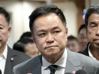 阿努廷回应灾区发现金争议：救济包发完后用个人现金帮助灾民 ...