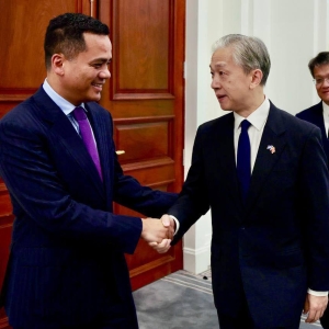 内政部长苏速卡会见中国驻柬大使汪文斌（组图）