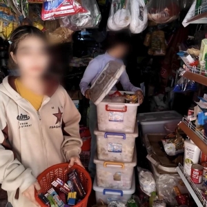 金边严打电子烟交易,5名店主被当场控制