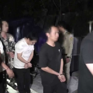 西港警方突击毒品窝点，拘捕50名中越籍嫌疑人