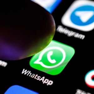 WhatsApp重磅升级：iPhone双账号+AI助手！