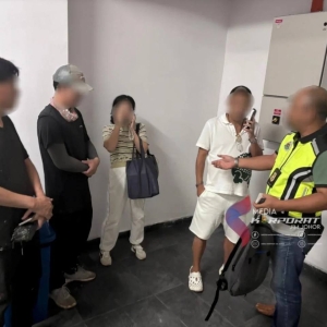 跨国造假曝光：马来西亚查获4中国人13本伪造护照
