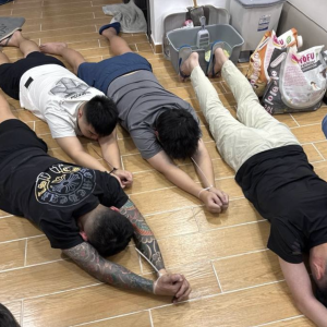 金边警方捣毁电诈窝点 ，抓捕3名中国大陆及23名台湾人