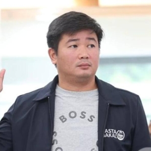 17亿现金装行李箱当场交给官员，菲律宾工程腐败黑幕曝光！