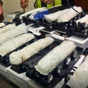 菲律宾毒贩过海关花样百出，伪装灯具、游戏包裹、宠物食品 ...