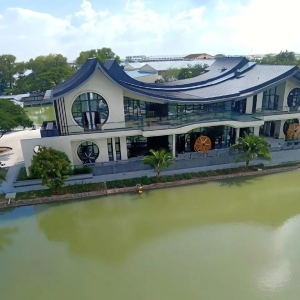 奢华庄园vs数千人维权：汇旺支付事件反差强烈引热议