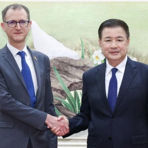 公安部部长王小洪会见英国国家打击犯罪总局局长