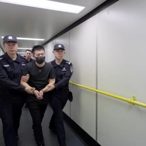 万合足球赌博网破灭：涉案资金5亿，主犯黄某铠已引渡受审