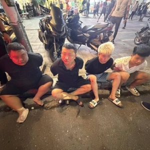 简直无法无天！5名华人在西港持枪与警对峙，被特警一锅端