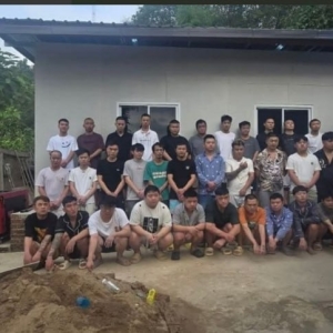 大其力突击搜查！33名涉网络诈骗中国公民当场被捕