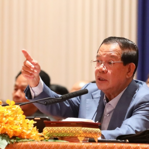 洪森强硬清剿电诈要求连根拔起彻查保护伞