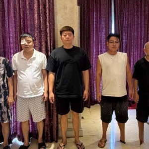 专帮逃犯洗身份！5名华人金边落网，完整制假链条曝光