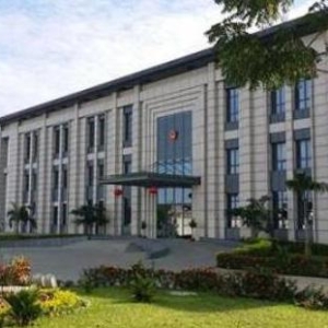 中国驻菲使馆：一名羁押中中国公民突然离世，正介入调查
