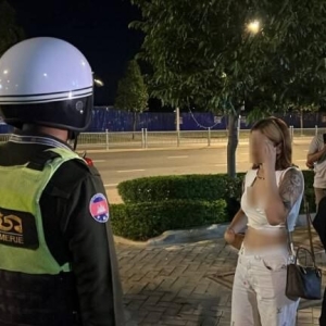 酒后“换妻”玩？2名中国男子被本地姐妹报警投诉