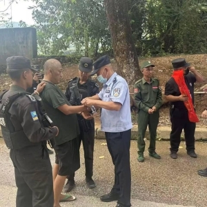 逃往佤邦难逃法网：涉毒通缉犯被抓并移交中国警方