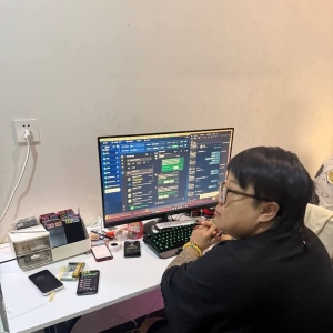 柬埔寨西港：警方突击捣毁电诈窝点，逮捕12名中国嫌犯