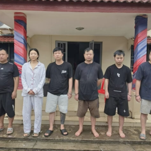 电脑枪支一并被抄！12名中国籍男女在柬涉网诈被执法队逮捕