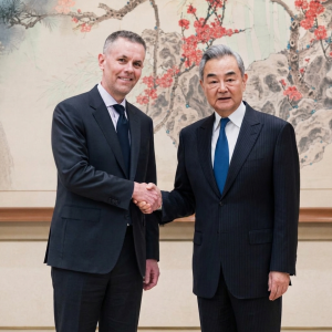 永利CEO会见王毅：美国商界关注中国市场准入与投资环境
