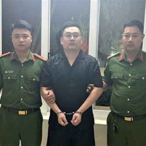 中国通缉人员在越南芒街被捕！涉非法利用信息网络