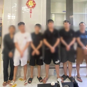 无护照还涉嫌网络电诈？金边警方突击收网，16名华人被抓