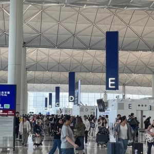 马来西亚警方逮捕两名涉嫌航班企图盗窃的中国男子