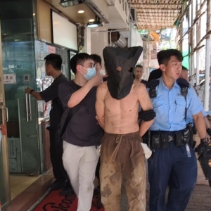 无人机立功！香港警方高空包抄，成功抓获爬墙爆窃犯