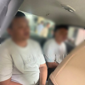 金边突查外国人住宅！4名中国公民被带走，豪车也被扣