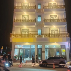 胡志明市酒店外发生坠亡事件，死者确认为台籍男子
