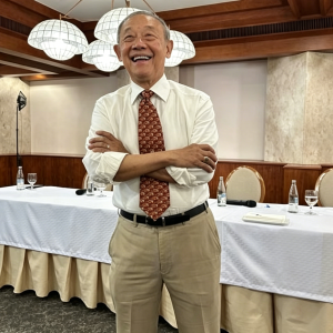 81岁华裔传奇歌王再开唱！曾焕福PICC重启经典音乐之夜
